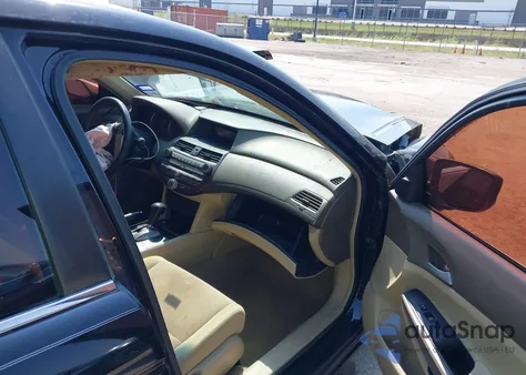 2009 Honda Accord 2.4 Lx-P z USA, uszkodzony, nr VIN 1HGCP26459A182320